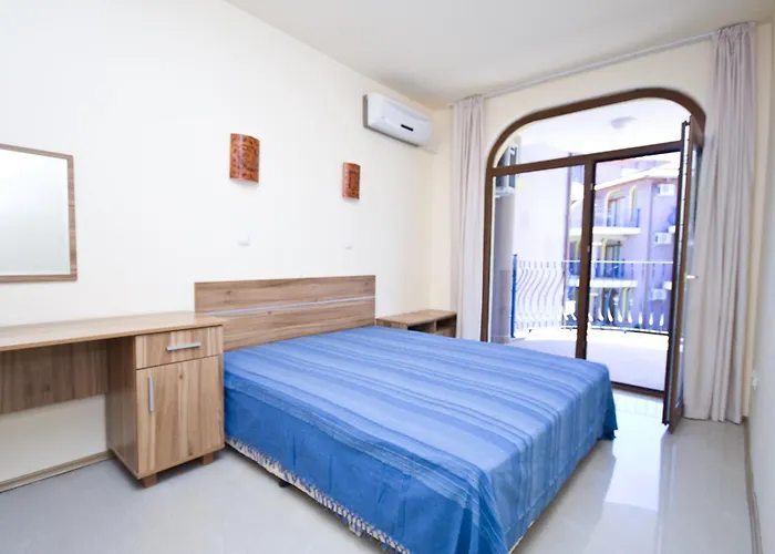 за гости гардън бийч Apartment Tschernomorez