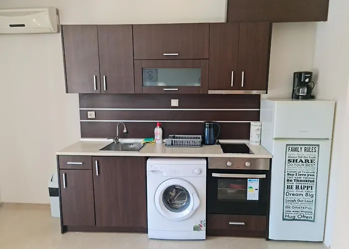 за гости гардън бийч Apartment Tschernomorez
