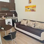 דירה за гости гардън бийч *