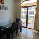 за гости гардън бийч צ'רנומורץ