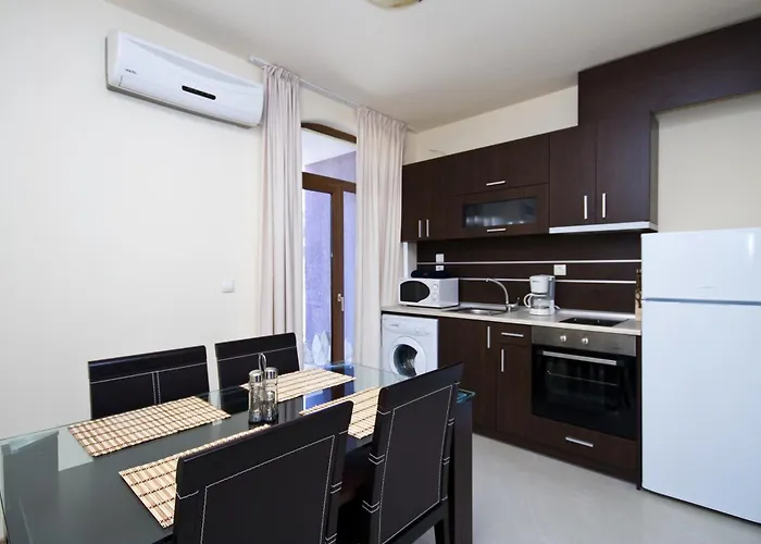 за гости гардън бийч * Chernomorets