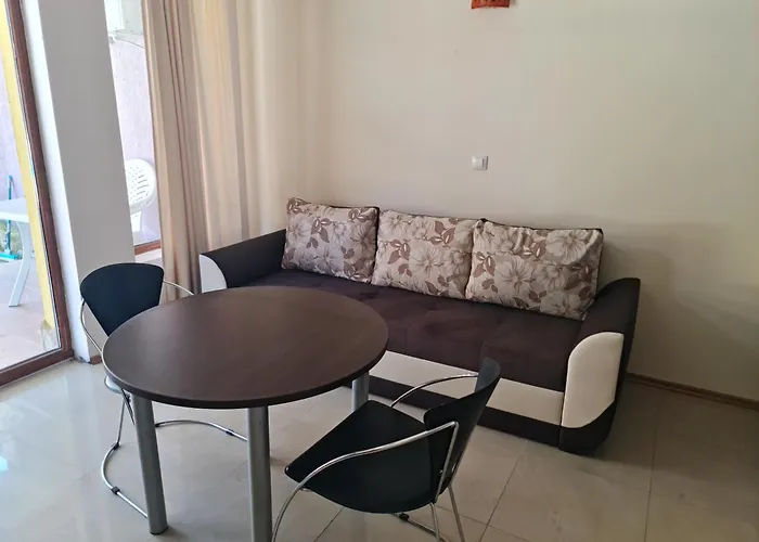 за гости гардън бийч Lejlighed Chernomorets